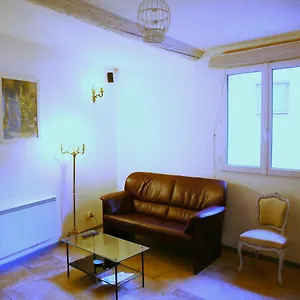 https://le-bastidon-de-louis-lisle-sur-la-sorgue.fr-provencehotel.com